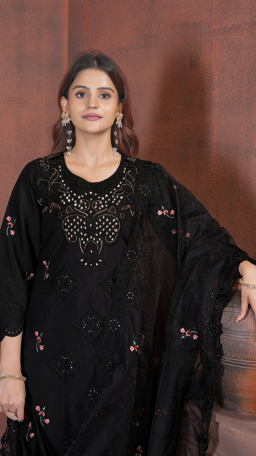 Embroidered Kurti Pant Set with Organza Dupatta – Designer Festive Wear for Women