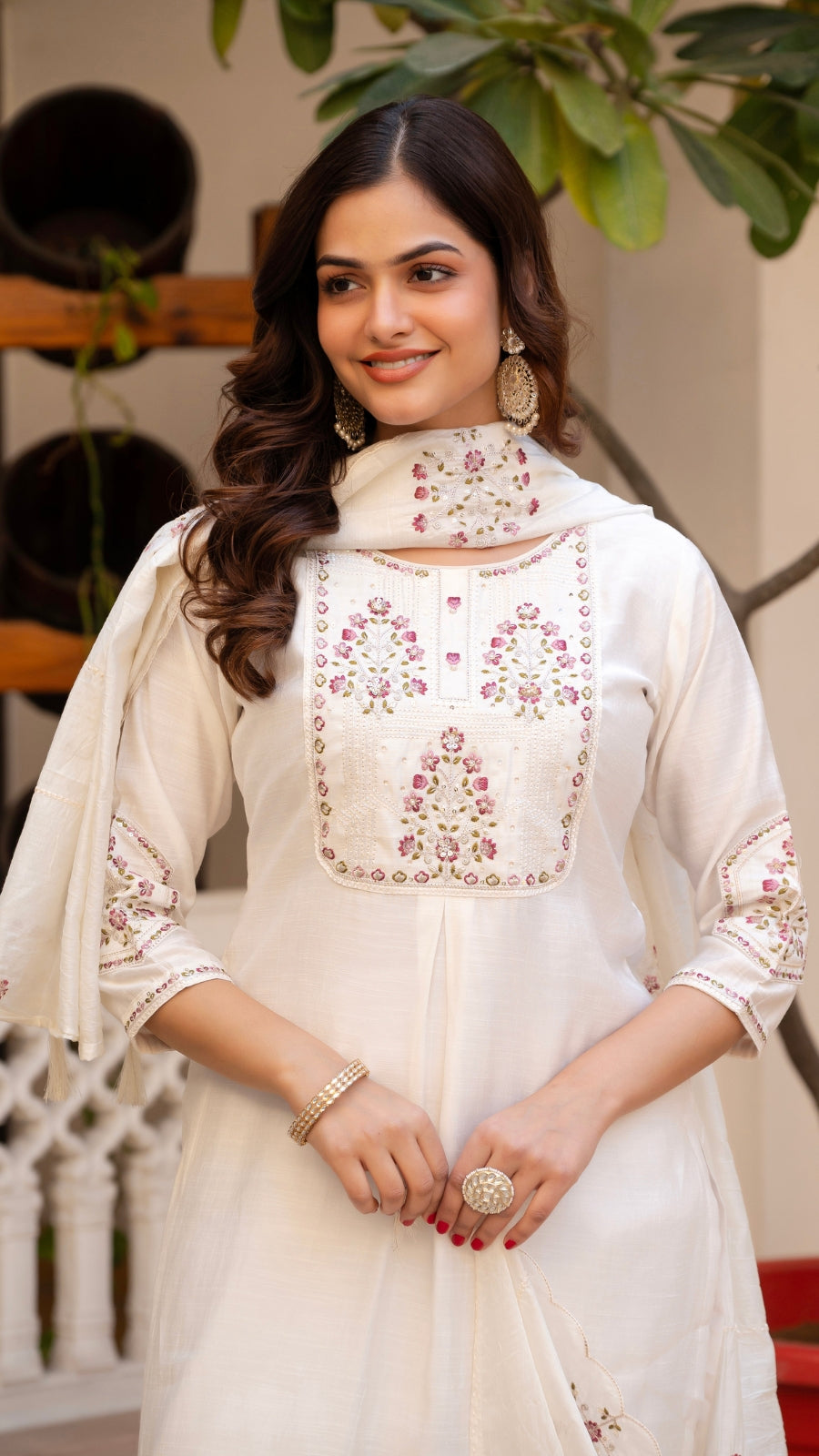 Embroidered Kurti Pant Set with Dupatta – Festive Wear for Women