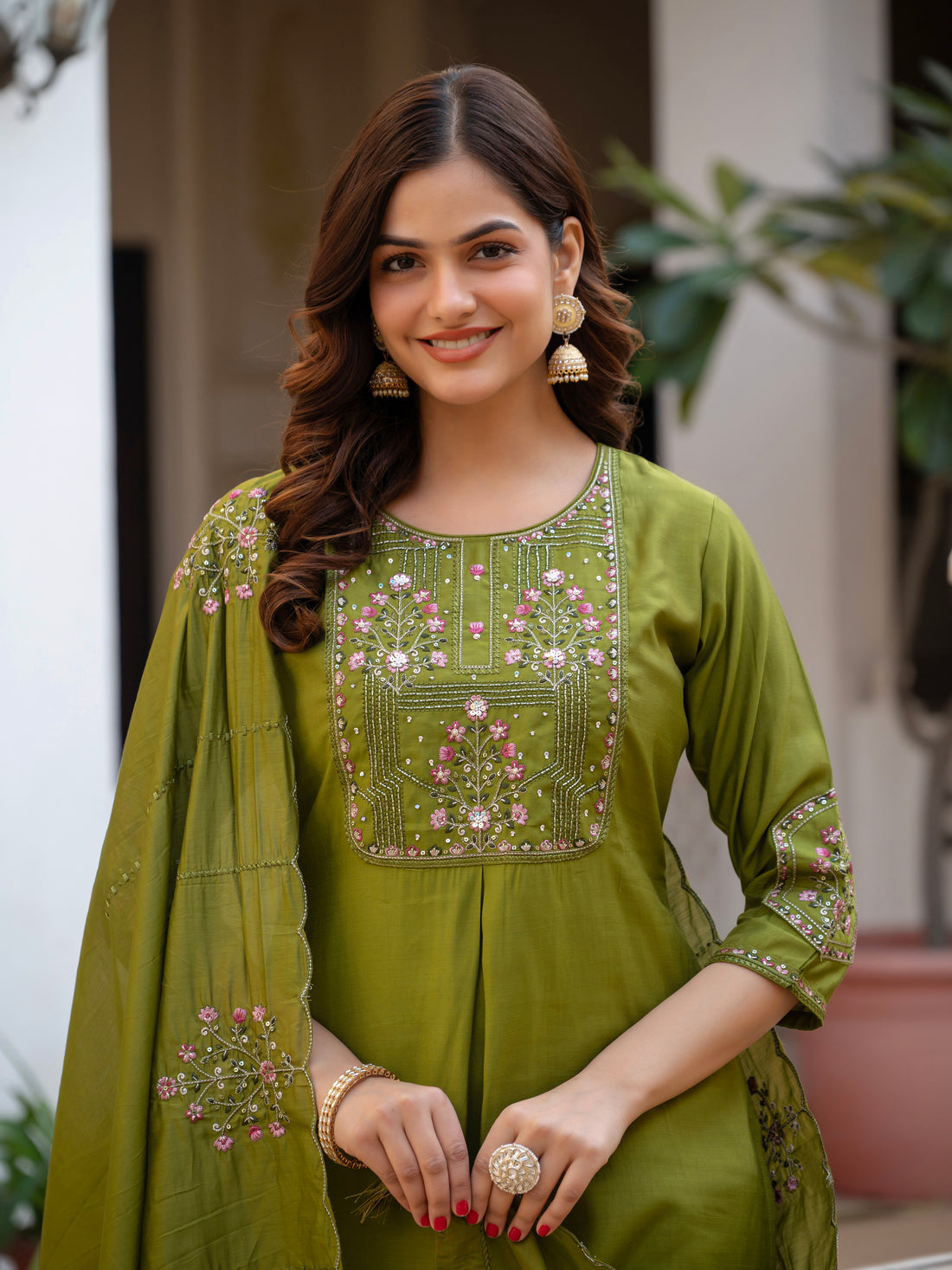 Embroidered Kurti Pant Set with Dupatta – Festive Wear for Women