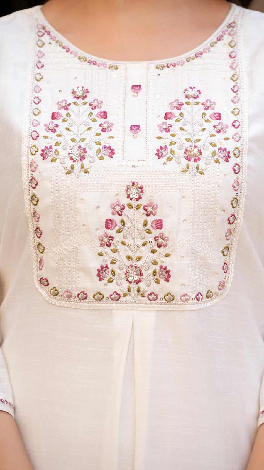 Embroidered Kurti Pant Set with Dupatta – Festive Wear for Women