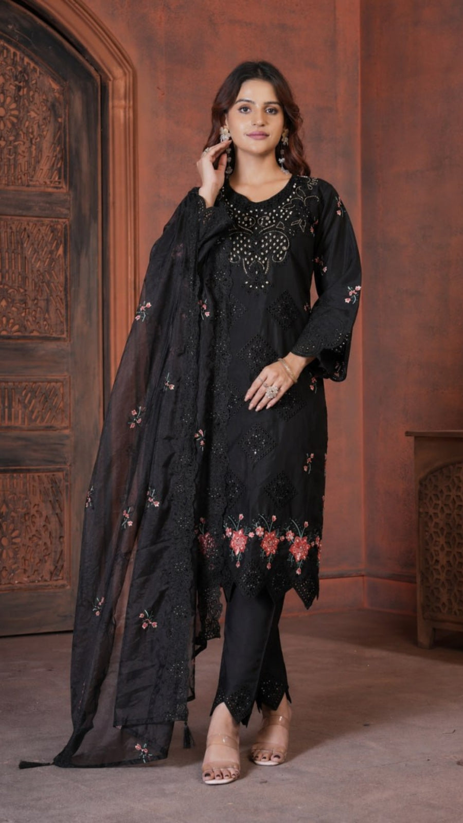 Embroidered Kurti Pant Set with Organza Dupatta – Designer Festive Wear for Women