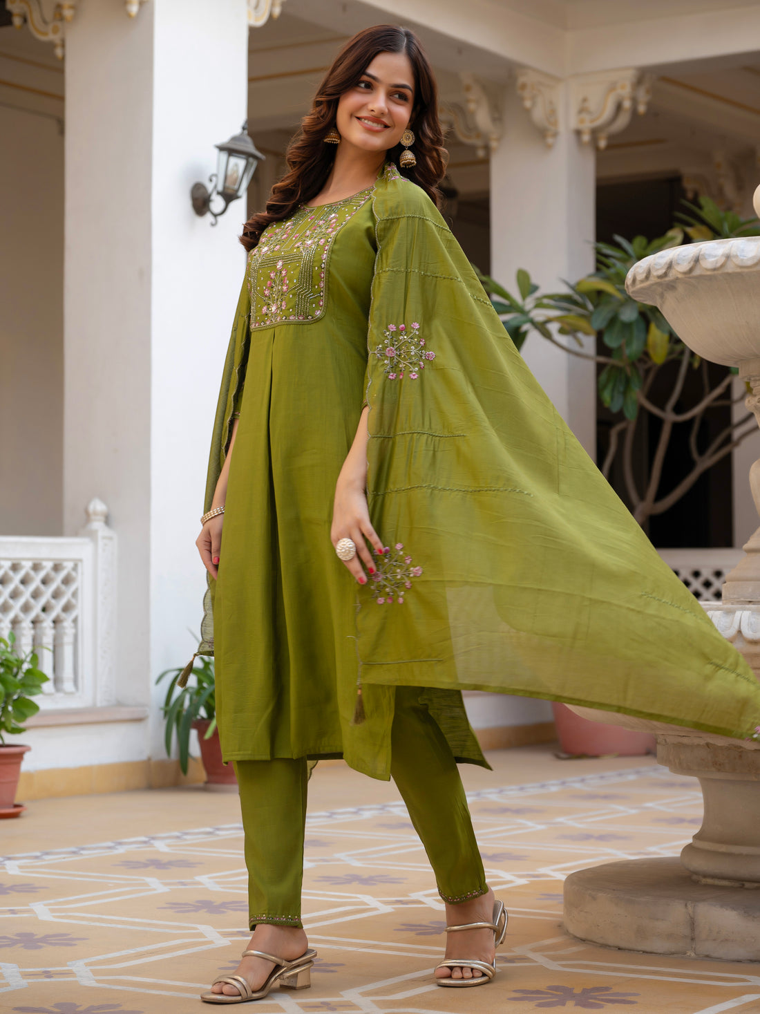 Embroidered Kurti Pant Set with Dupatta – Festive Wear for Women