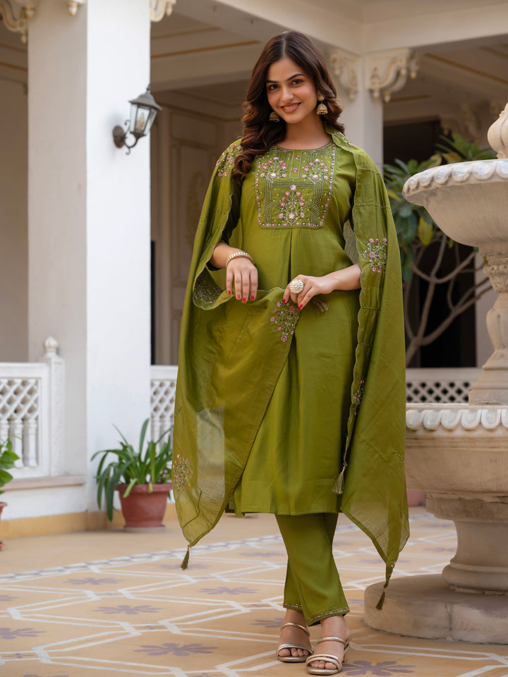 Embroidered Kurti Pant Set with Dupatta – Festive Wear for Women