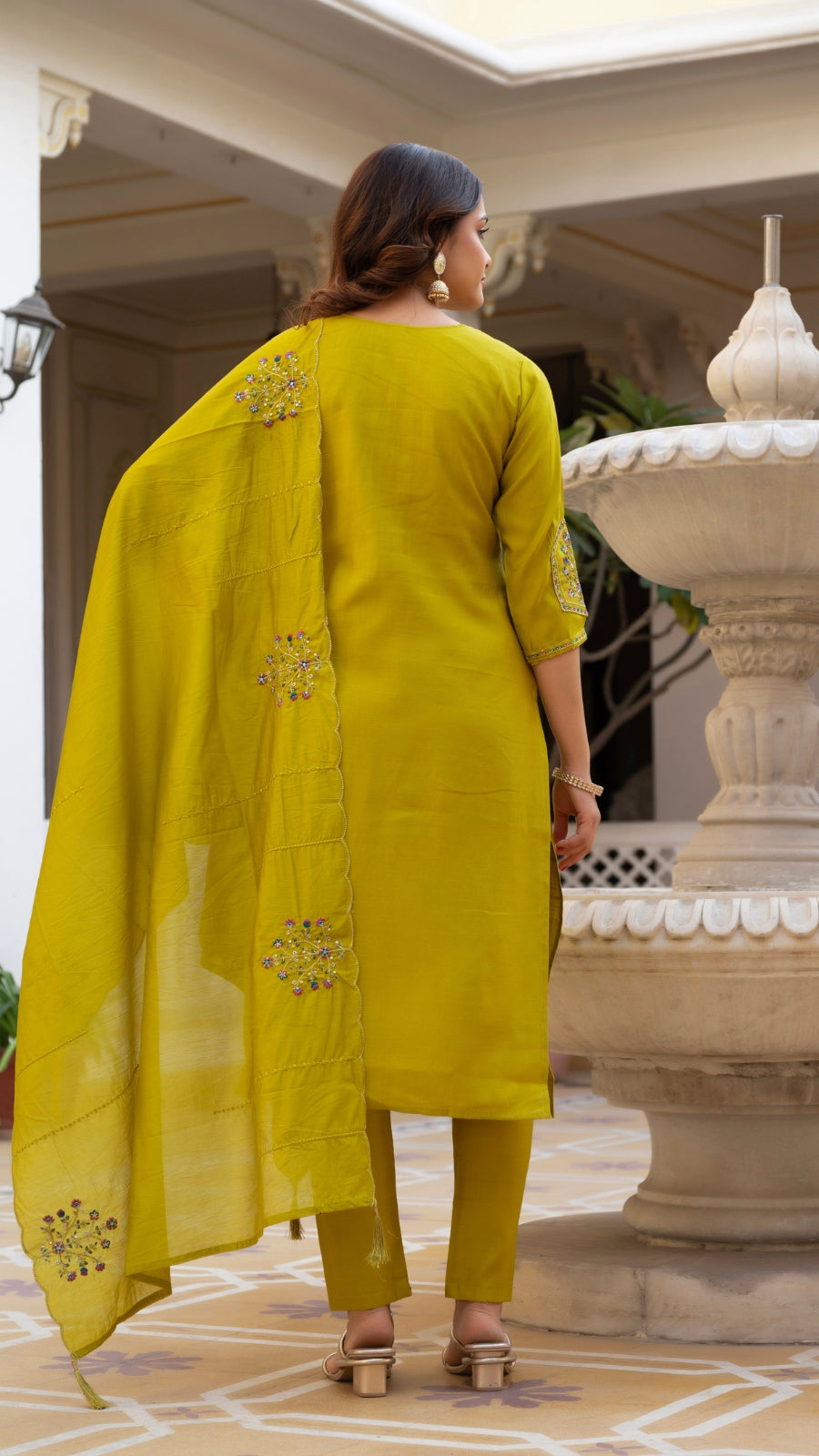 Embroidered Kurti Pant Set with Dupatta – Festive Wear for Women