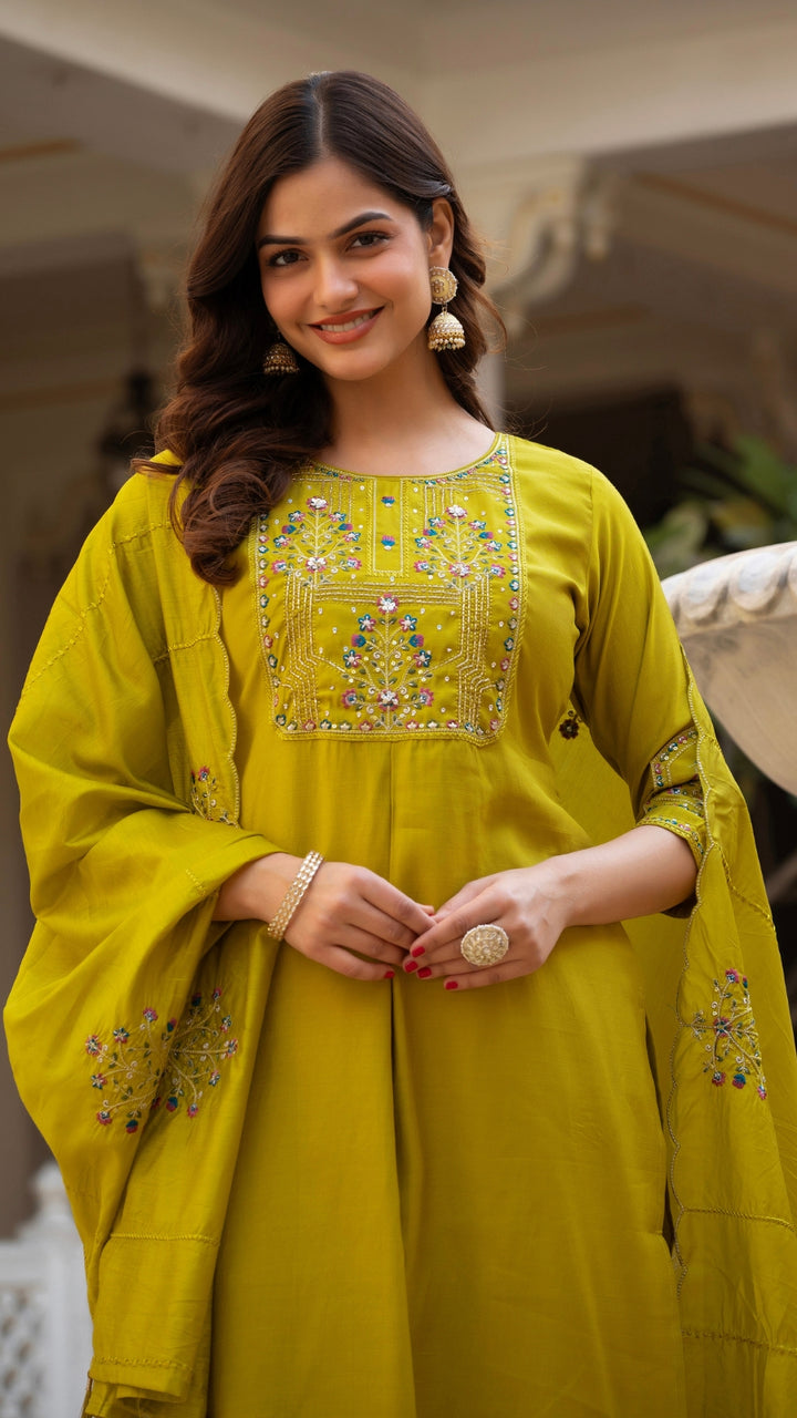 Embroidered Kurti Pant Set with Dupatta – Festive Wear for Women